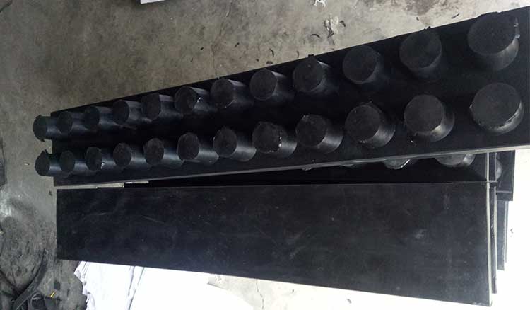 釘型氯丁橡膠減震板 釘型氯丁橡膠減震板